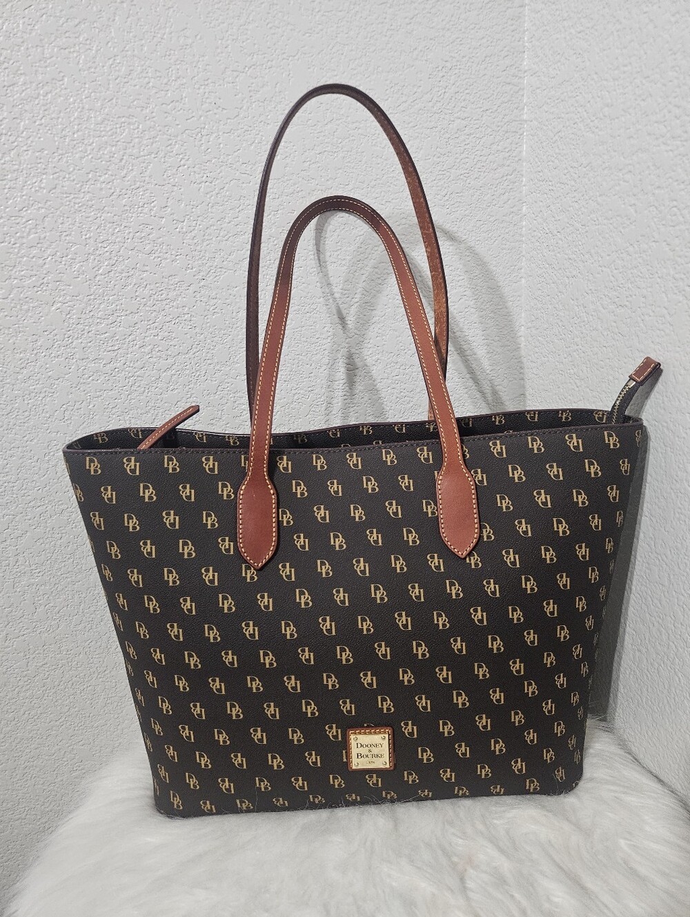 Dooney & Bourke Black & Brown Signature Tote